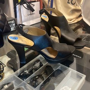 Blk naturalizer platform heels sz 6.5 worn once